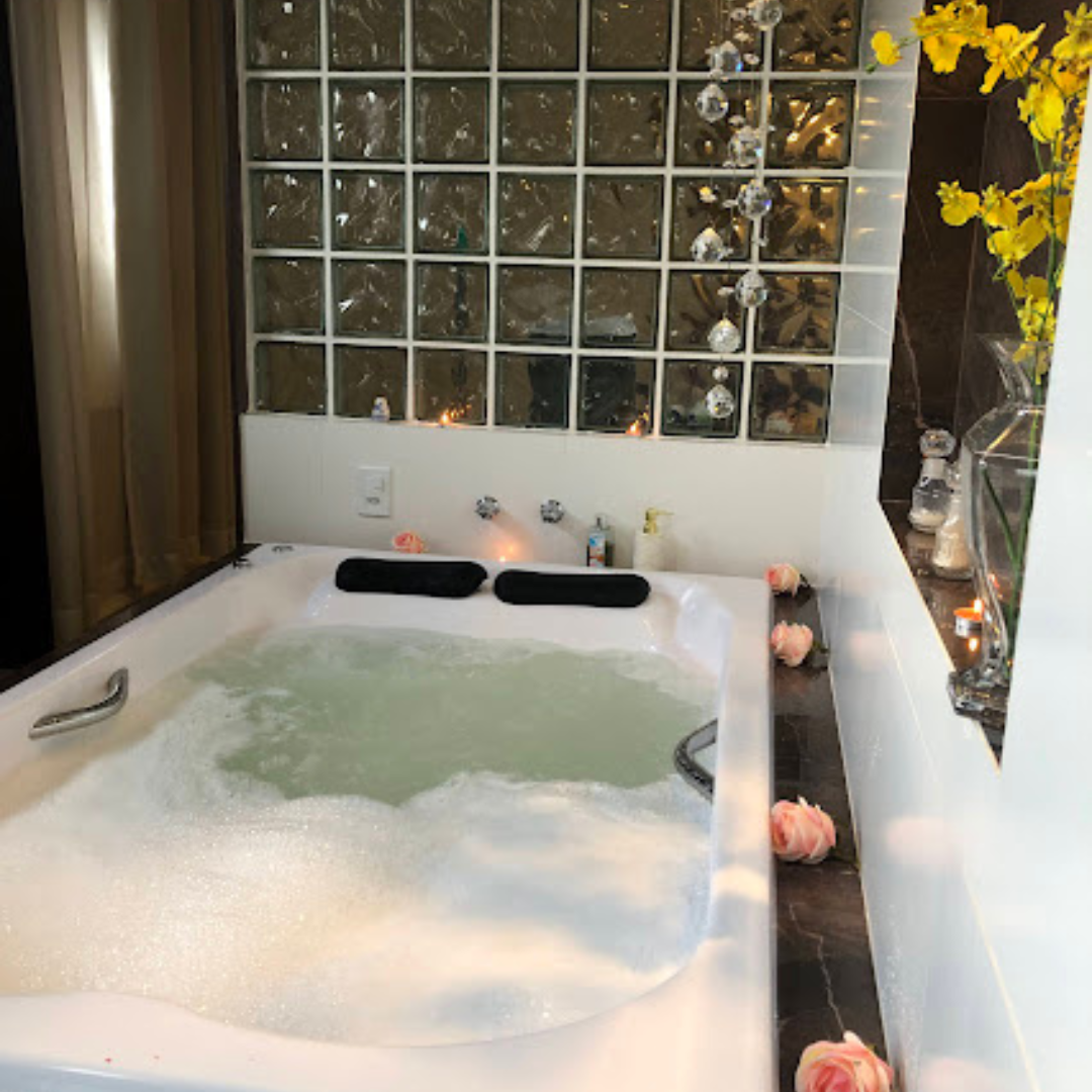 Post para Instagram Apartamento Novo Roxo Moderno  (5).png